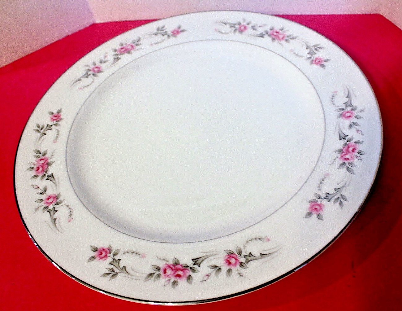 DIAMOND CHINA PAGEANT PATTERN 4 Piece Place Setting