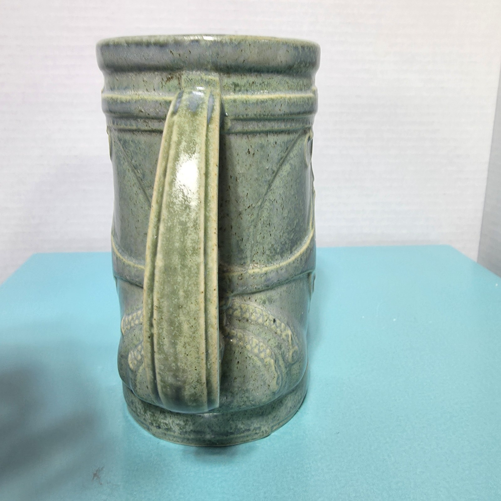 Beta Diseno Hand made pottery studio art mug Golf Bag Spain vtg green glaze