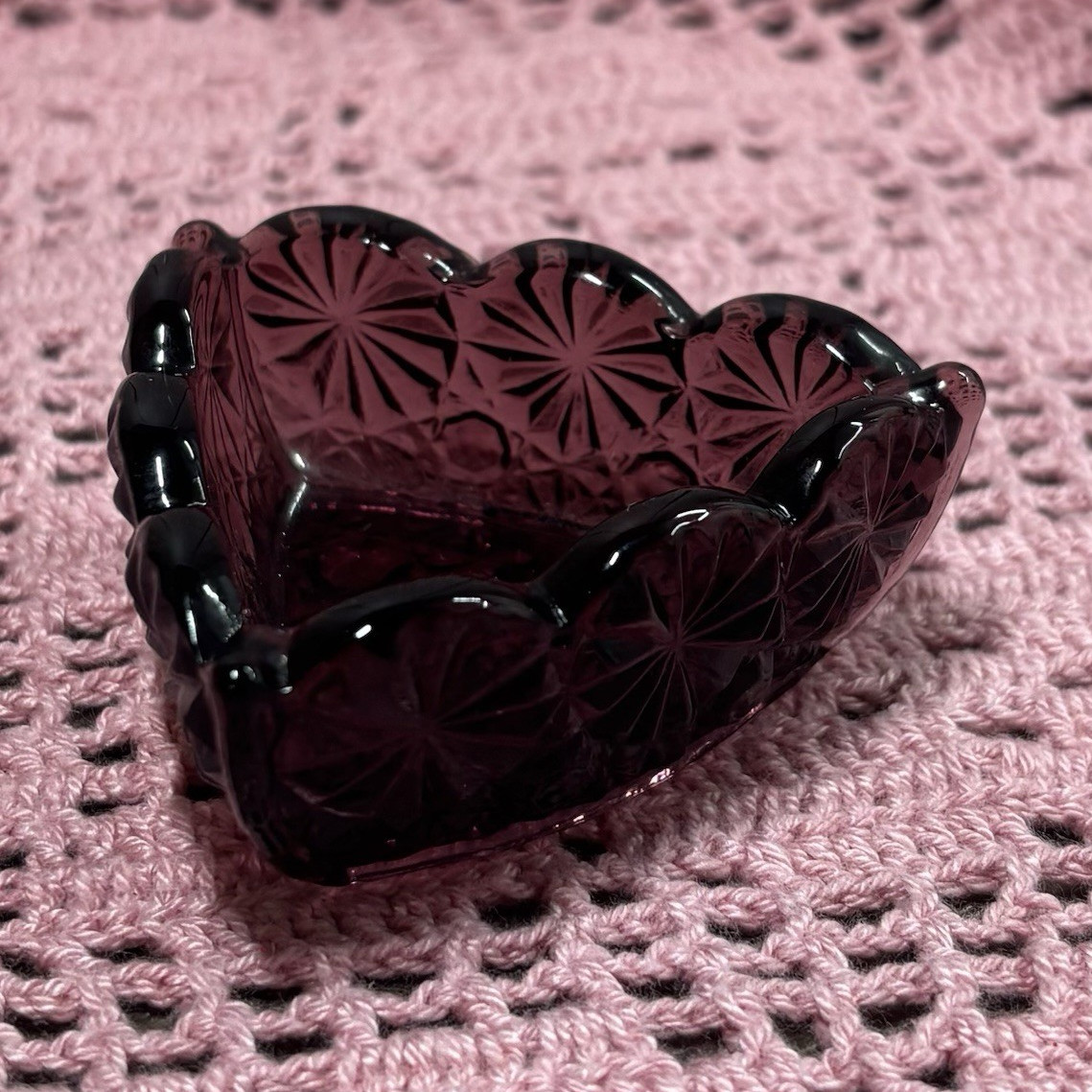 Fenton Daisy and Button Amethyst Salt Cellar Salt Dip vintage