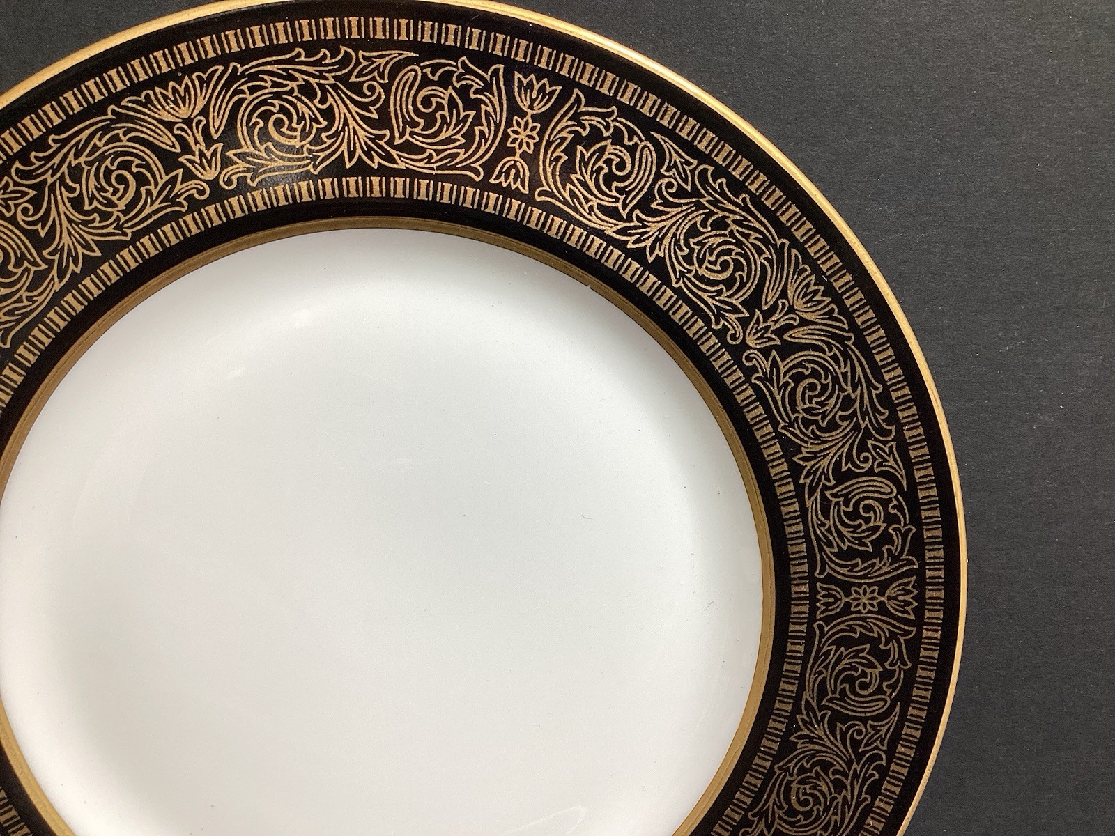 MIKASA MOUNT HOLYOKE Individual 6 1/2″ Bread Plates Gold Trim (JM13-042025)