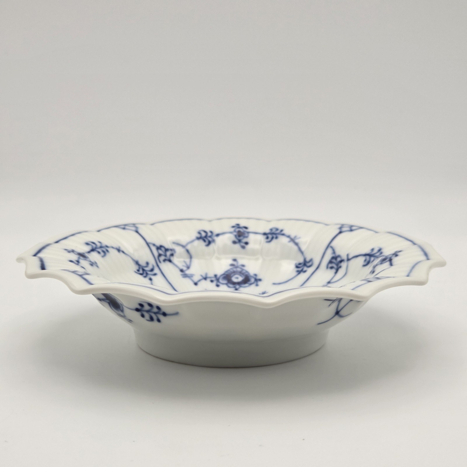 Vintage Royal Copenhagen Blue Fluted Plain 6″ Pickle Relish Dish / Bowl MINT!