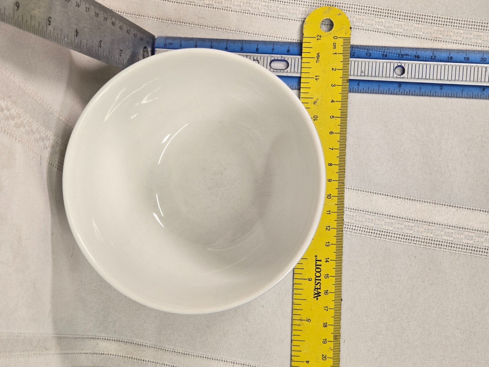 HAS UTENSIL MARKS Williams Sonoma BRASSERIE White Blue 5.5″ Cereal Soup Bowl