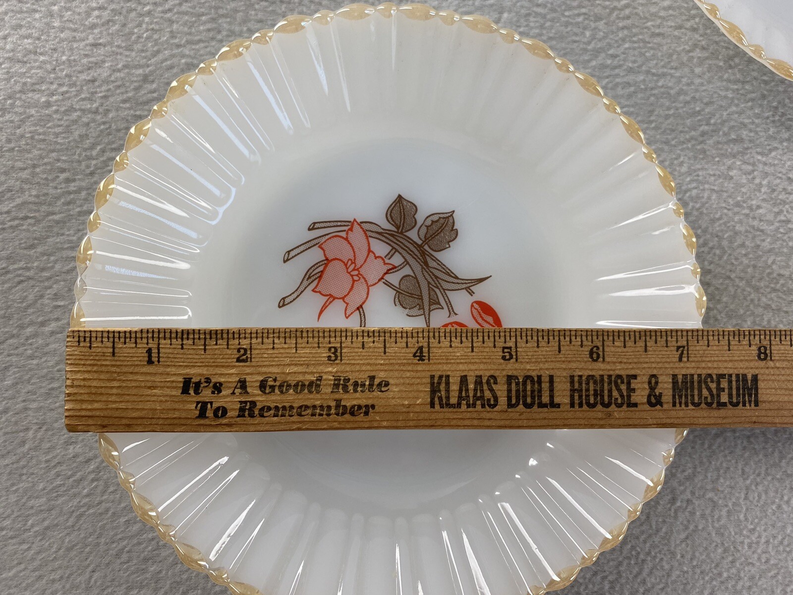 2 Termocrisa Translucent Milk Glass 7.25″ Soup Bowls Red Floral Pattern