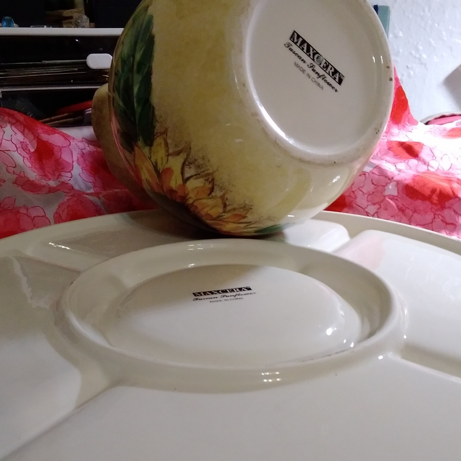 Maxcera Tuscan Sunflowers Round Divided Ceramic Serving Tray Glossy Backstamp