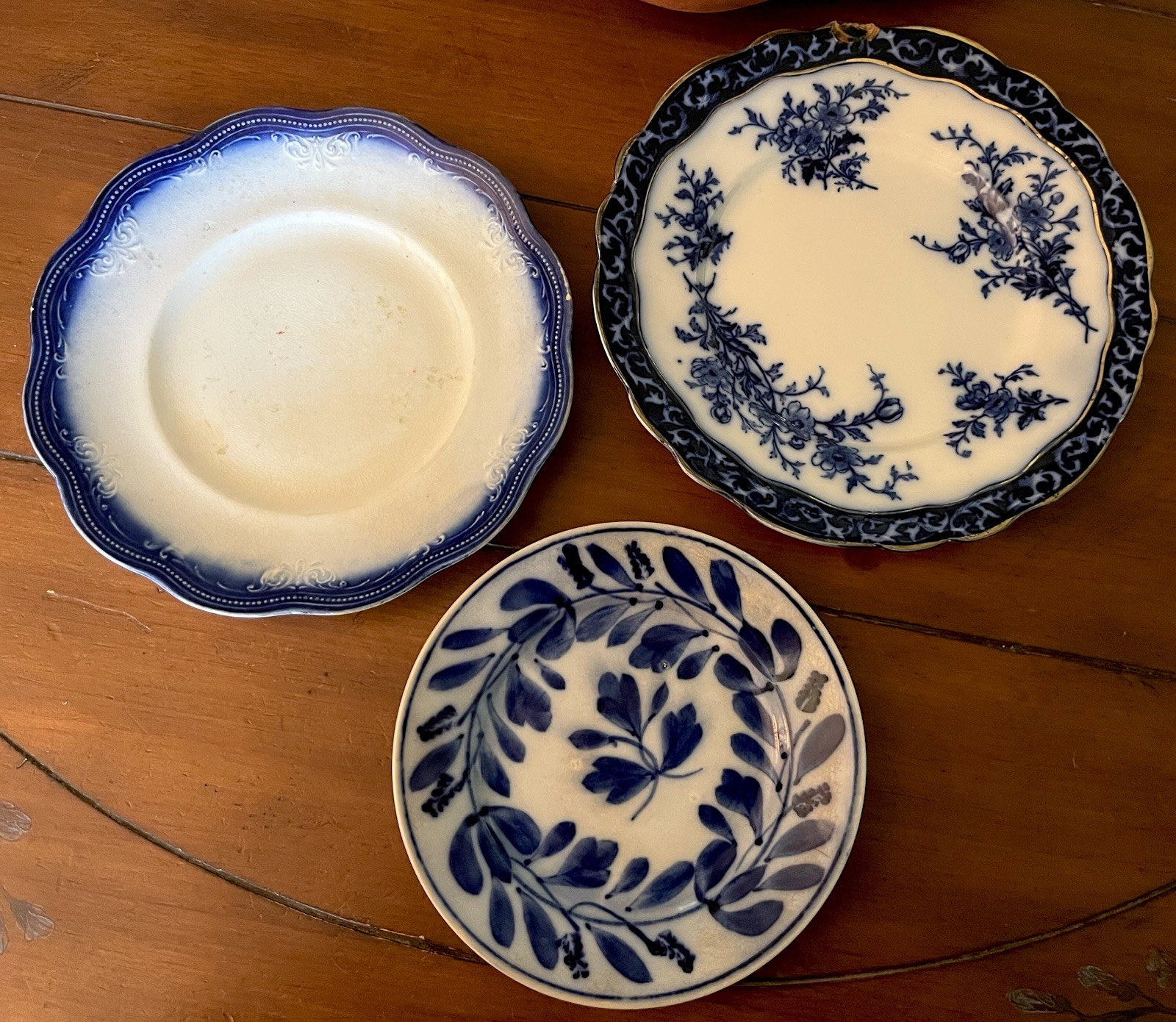 🌟Mismatched Antique Flow Blue China Plates Wall Decor Mixed Sizes Lot -3 ..READ