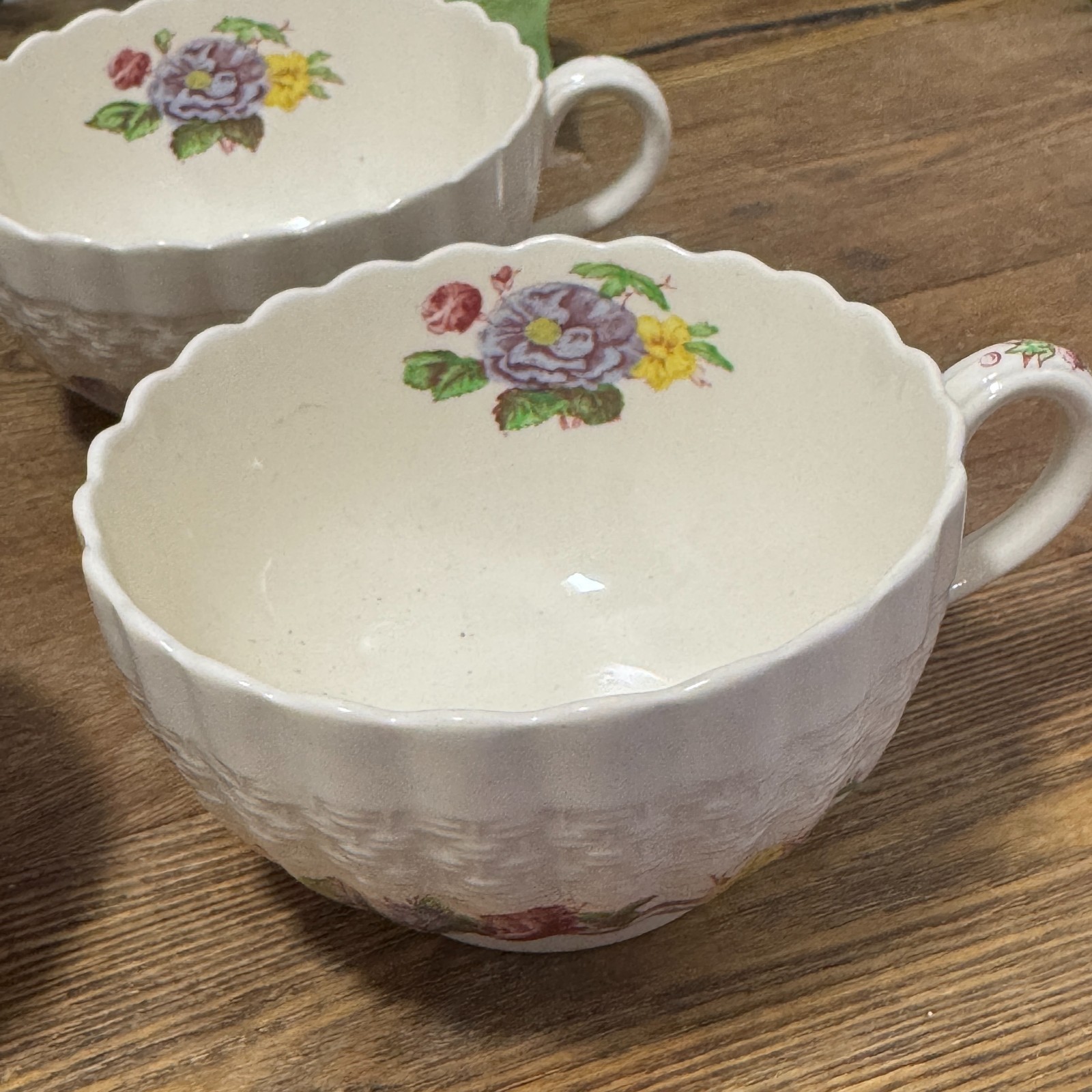 4 Copeland Spode Rose Briar Chelsea Wicker Porcelain Tea Cups Footed Coffee Set