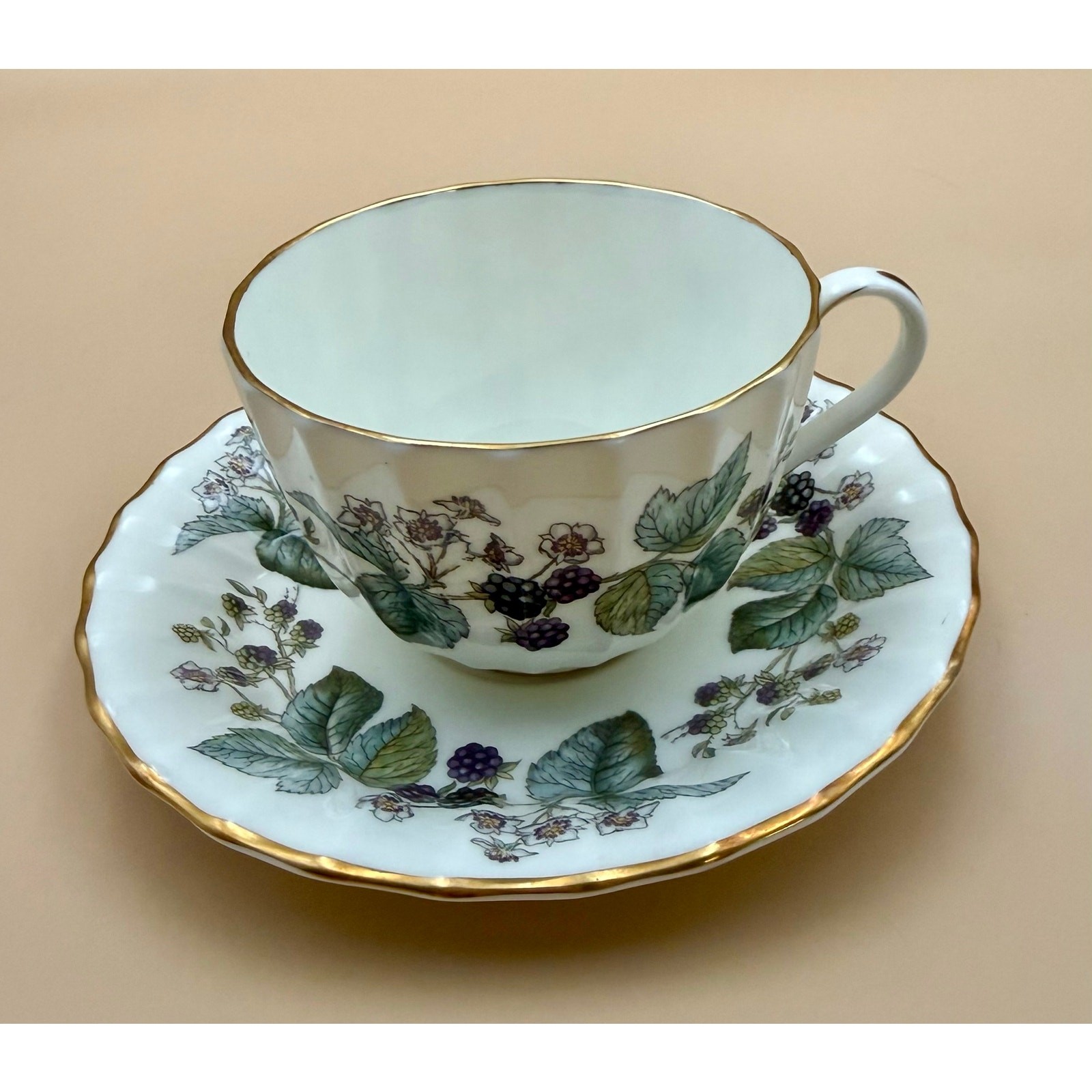 Royal Worcester Lavinia Tea Cup & Saucer Fine Bone China England Blackberry