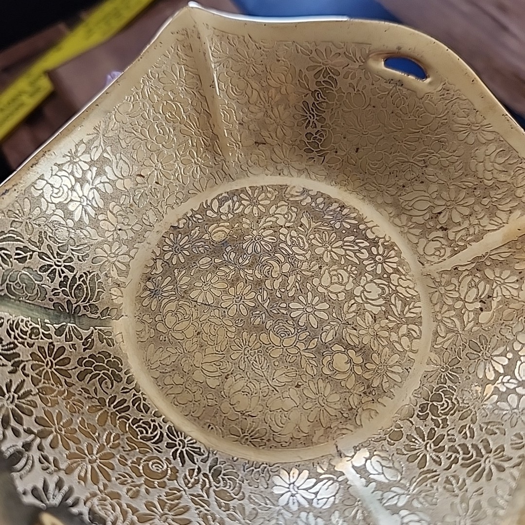 Vtg Rose Floral Gold-toned Covered Trinket Dish Made Japan Small Lovely Elegant