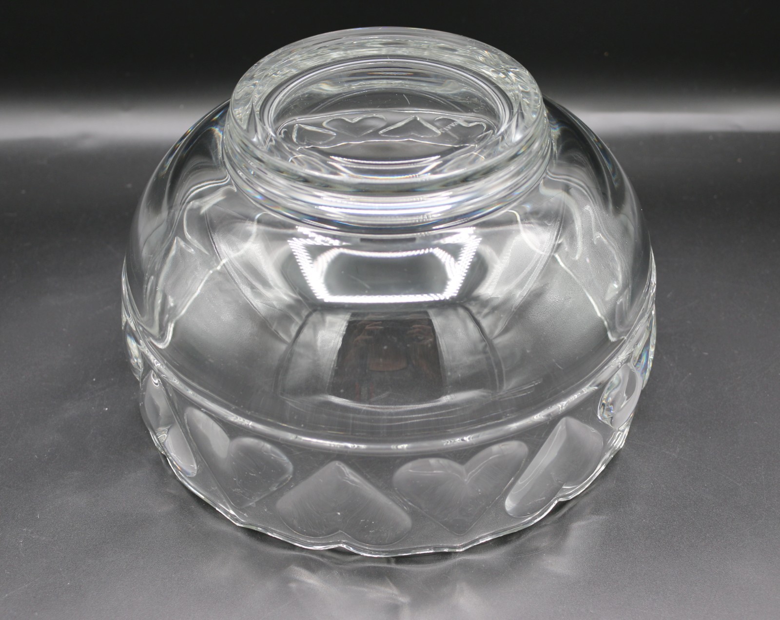Vintage Tiffany & Co. Crystal 8″ Bowl Raised Hearts Border