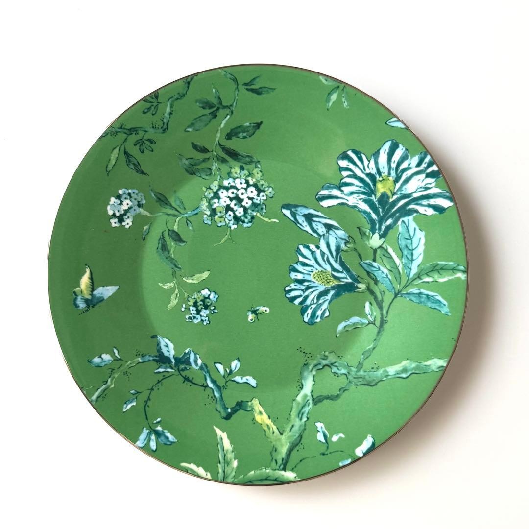 Wedgwood Jasper Conran Chinoiserie Green Plate 9 in (23 cm) Boxed NOS