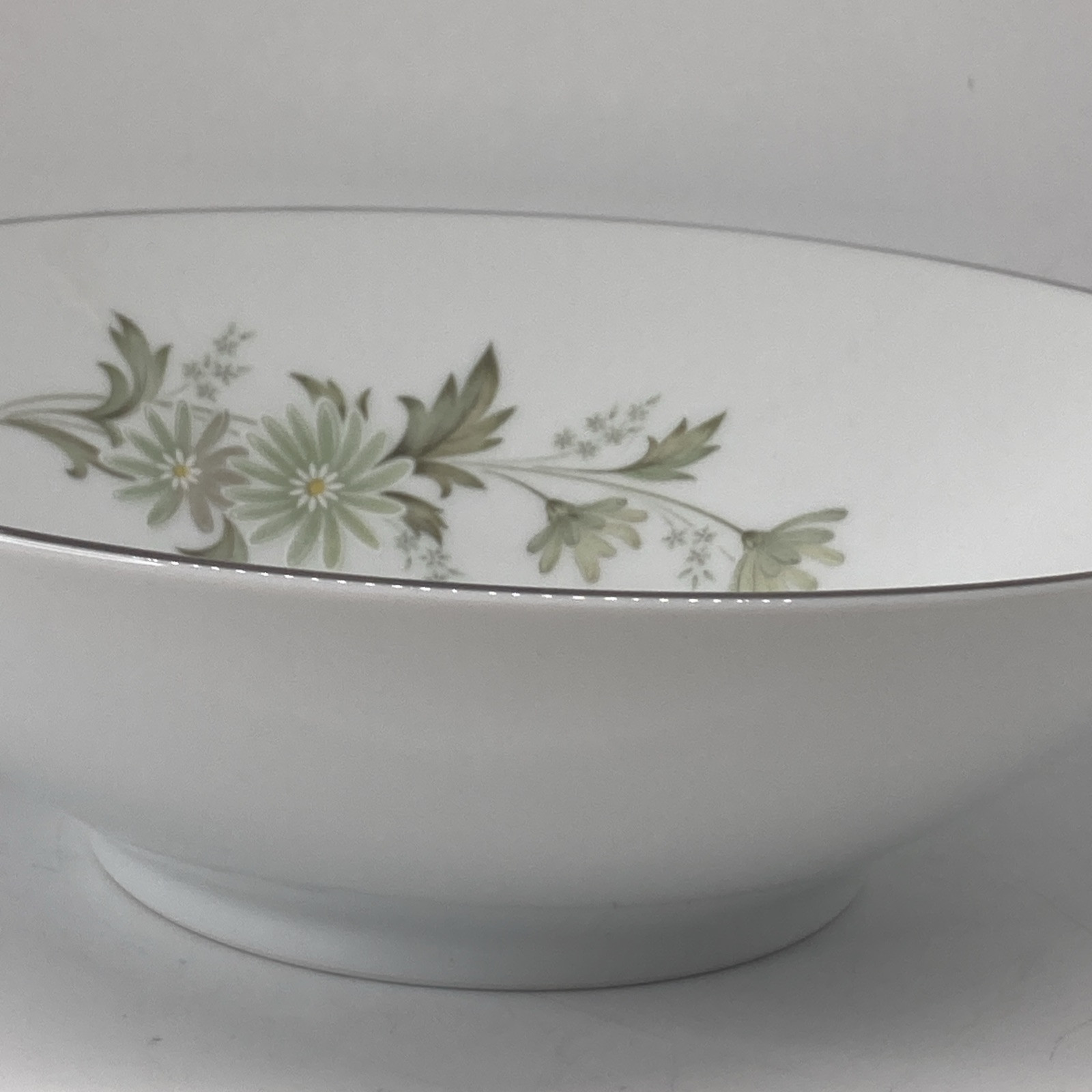 Noritake Soroya Japan 6853 8 in Round Vegetable Bowl Excellent Used Condition