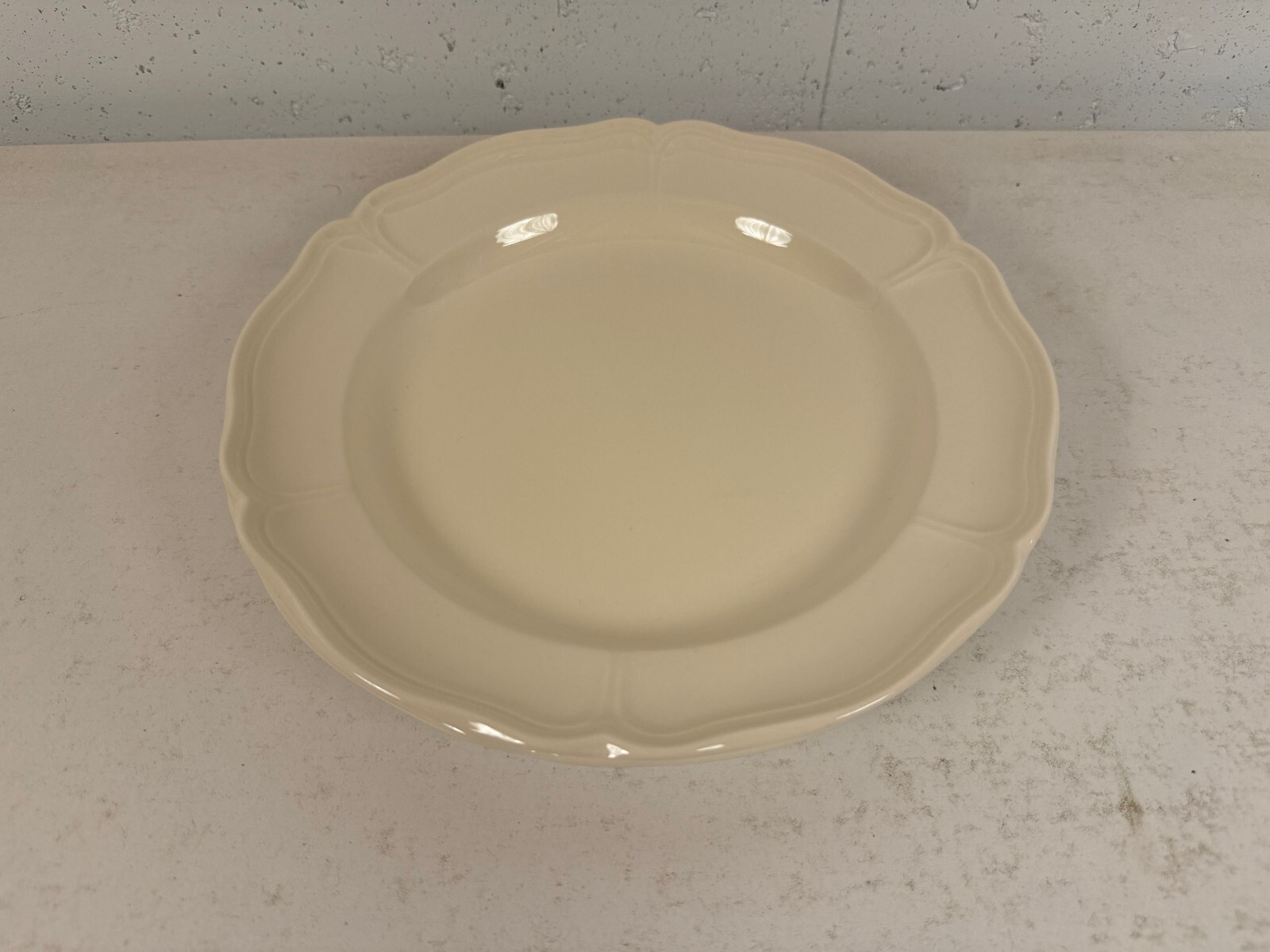 Wedgwood Porcelain Queens Shape Set of 12 Dinner Plates 10 1/4″