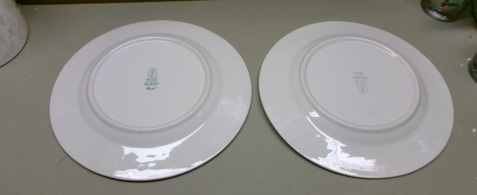 Red-Cliff Ironstone Grape Set of 2 Dinner Plates 10-1/4″