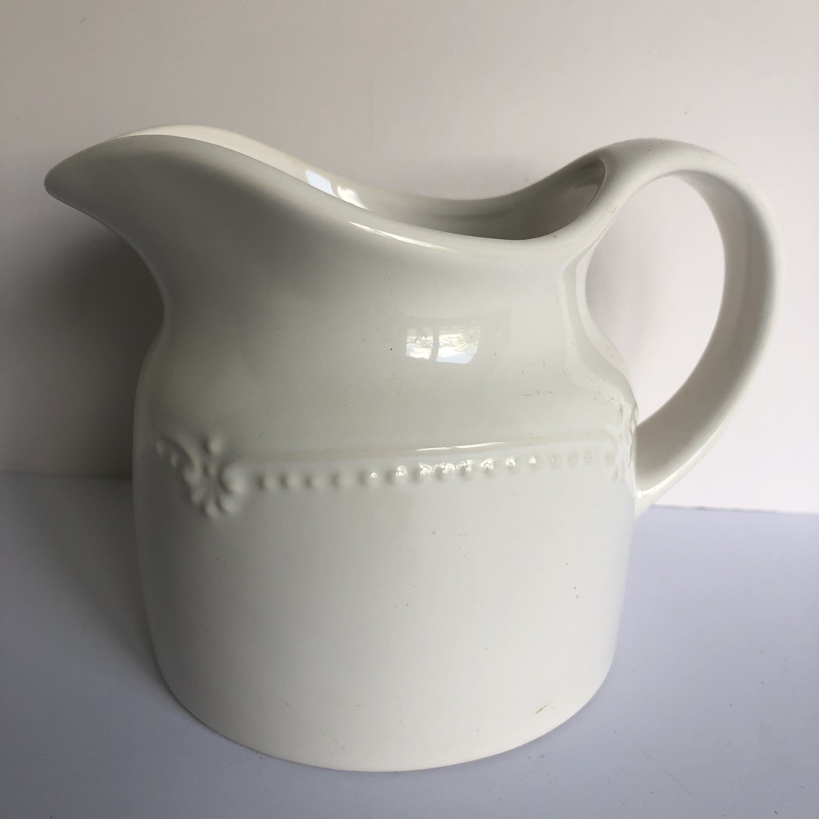 Pfaltzgraff Pearl Brocade Gravy Boat 4.5″ White Embossed Stoneware 1994-1997