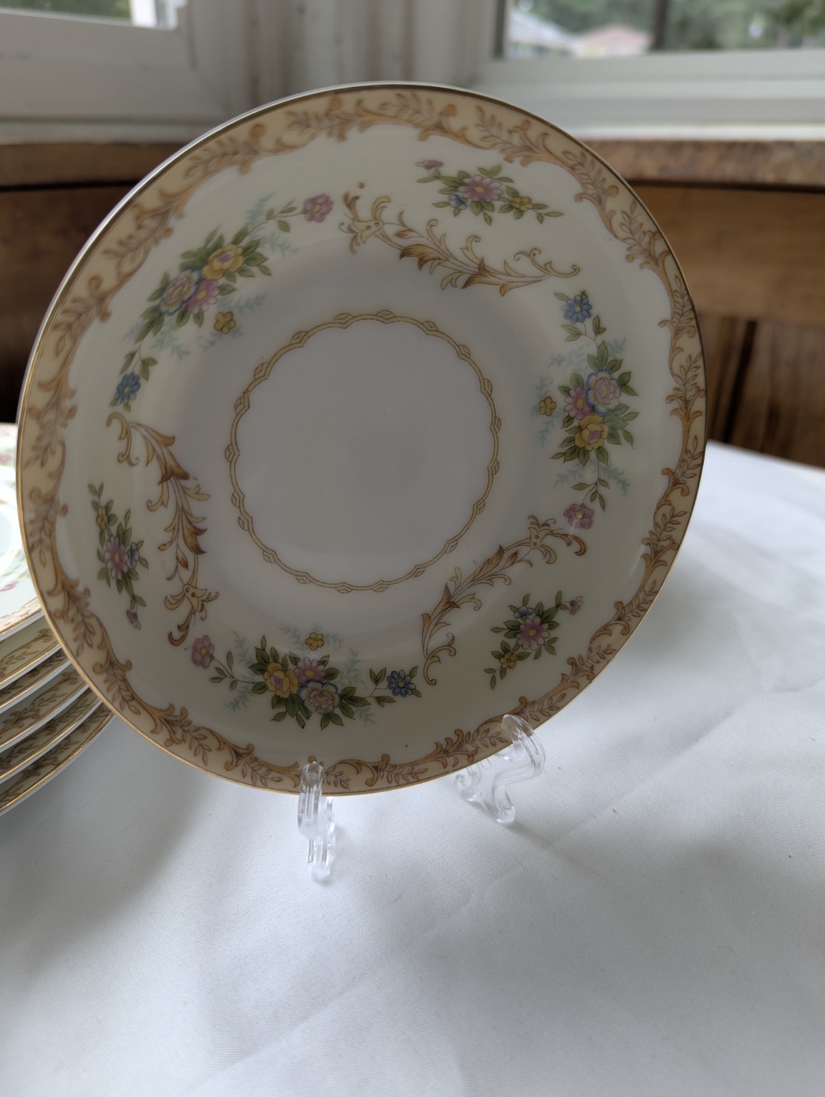 VTG Noritake China N128 White Tan Border Gold Trim floral Garland 20 Piece Set