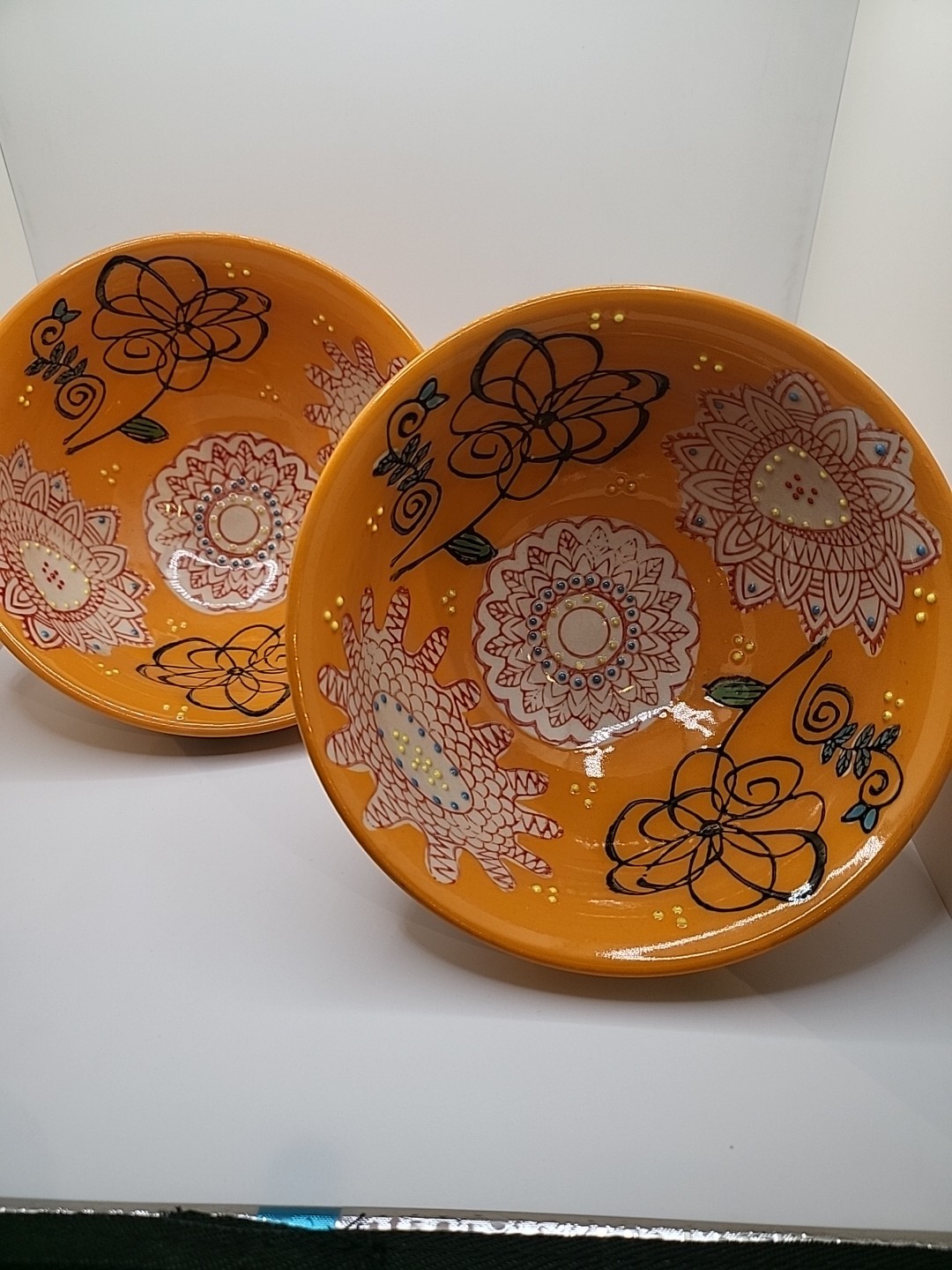 2 Yokohama Studio Orange Floral Hand Painted Noodle Rice Bowl 6″ Diameter Japan