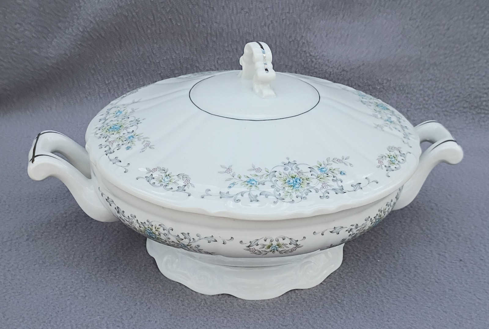 Norleans – Theresa – Covered Casserole Serving Dish Bowl – 10 1/4″ Diameter