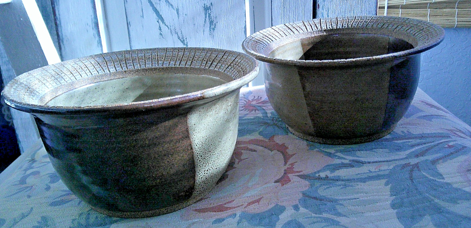 Handmade Studio Pottery Rustic Glossy Stoneware Bowl Browns Signed ‘Houston’?