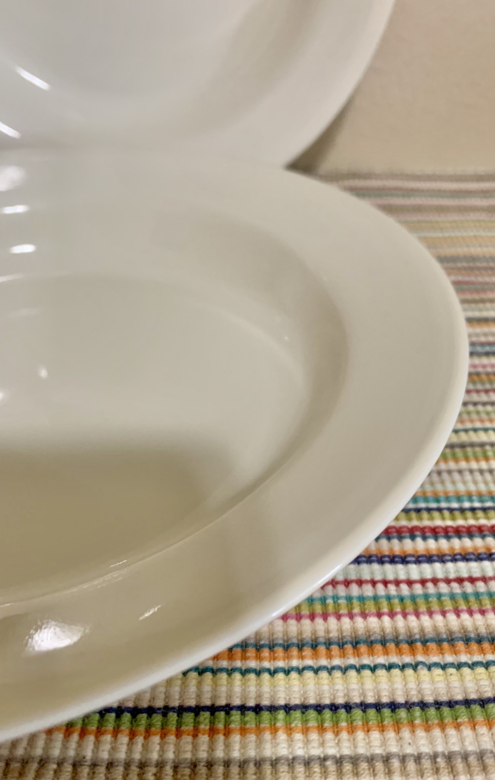 Vintage Corelle Sandstone Beige 9″ rimmed lunch luncheon salad plates 2 PIECES