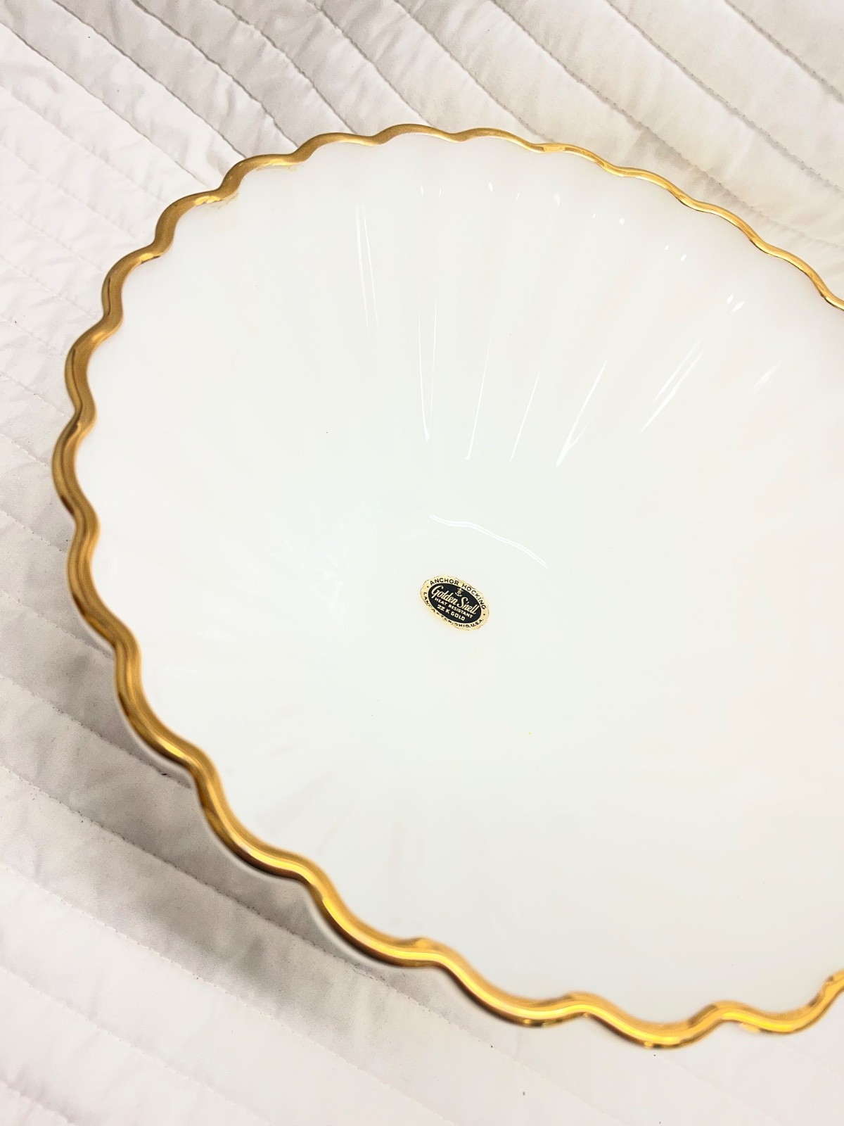 VTG 1950’s Anchor Hocking Milk Glass Gold Trimmed Punch/Serving Bowl 11″ x 5″