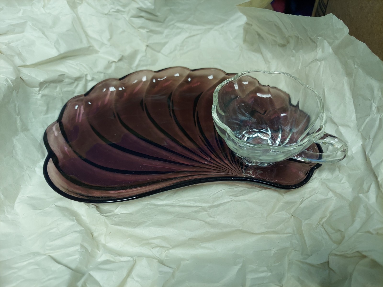 Vintage 1930s Hazel Atlas Moroccan Amethyst Cup & Seashell Plate