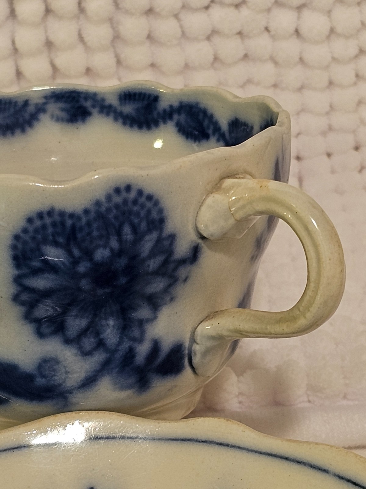 BARGAIN Bouillon cup w/saucer and lid, DAMAGED, Blue Onion