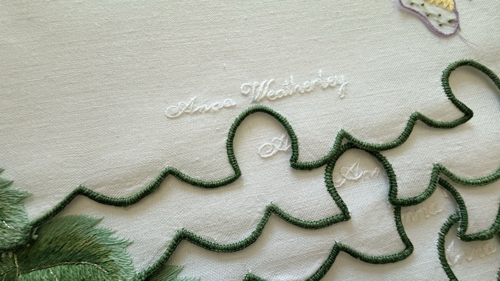 Anna Weatherley Butterfly Ivy Garland Set of 8 Placemats ( Astonishing find! )