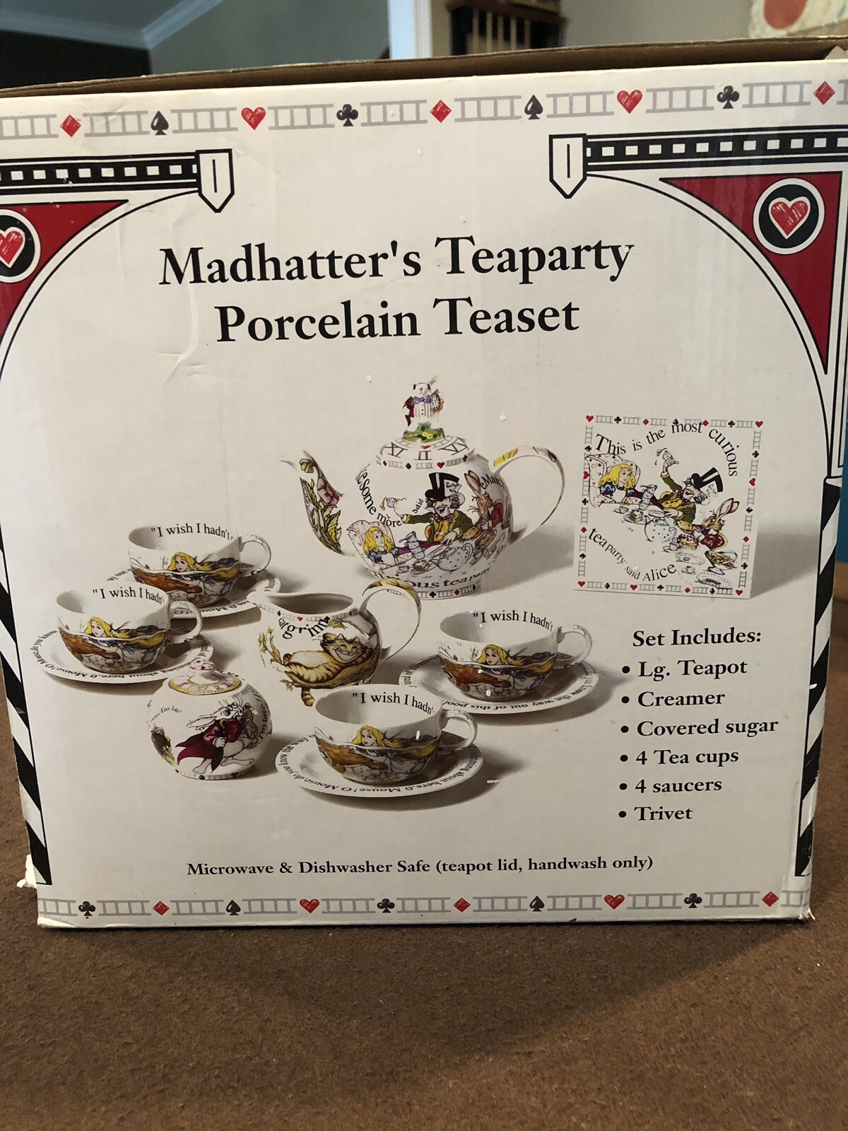 Alice in Wonderland Madhatter’s Teaparty Porcelain Teaset