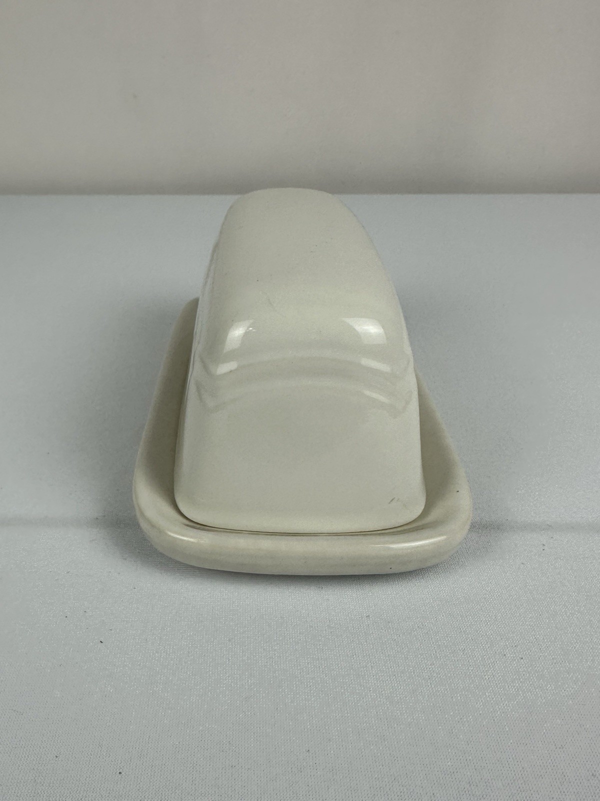 Pfaltzgraff Gazebo White Ceramic Covered Butter Dish USA Vintage #028
