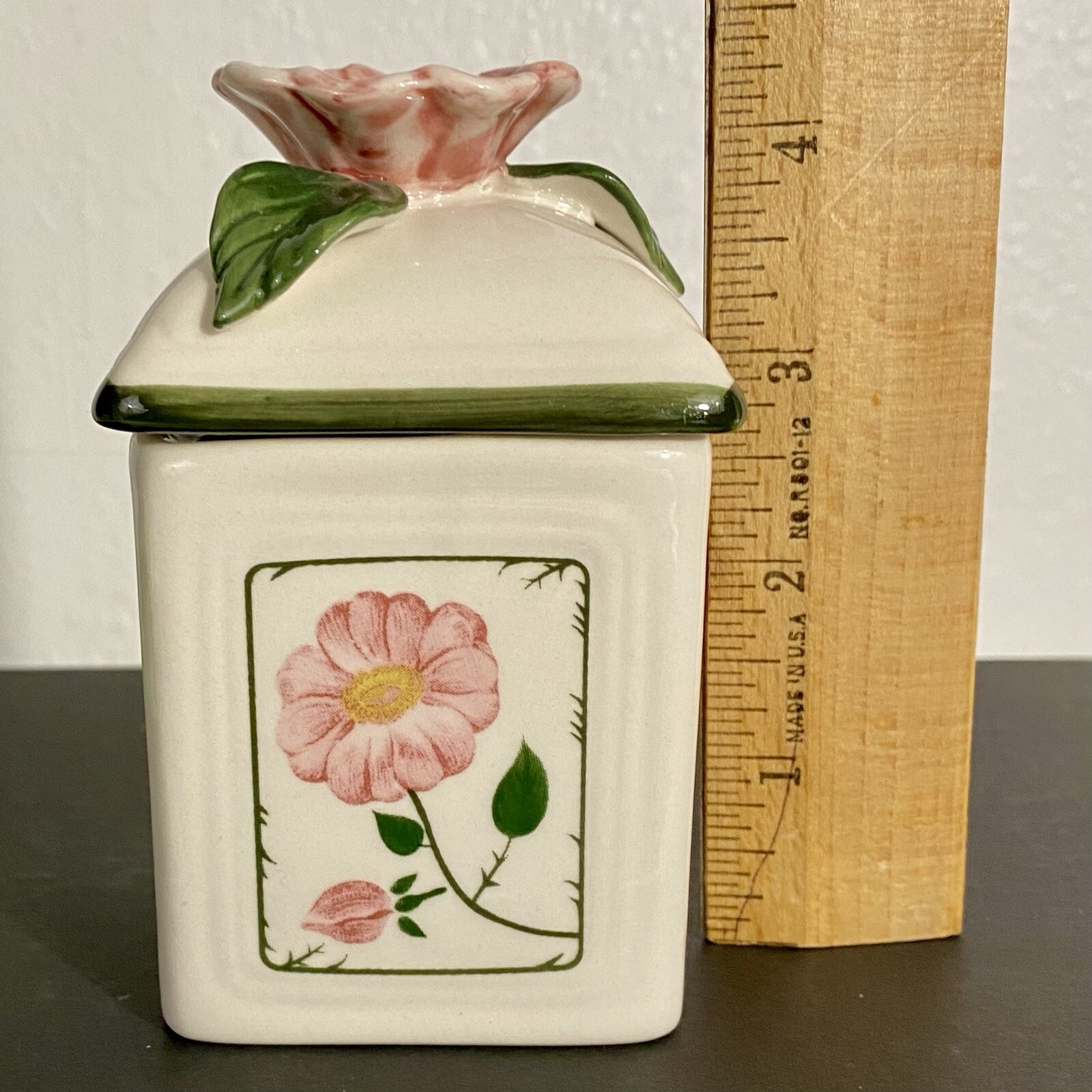 Villeroy & Boch Wildrose Charm Jam Jar Cannister 4.25” Tall White Pink Green