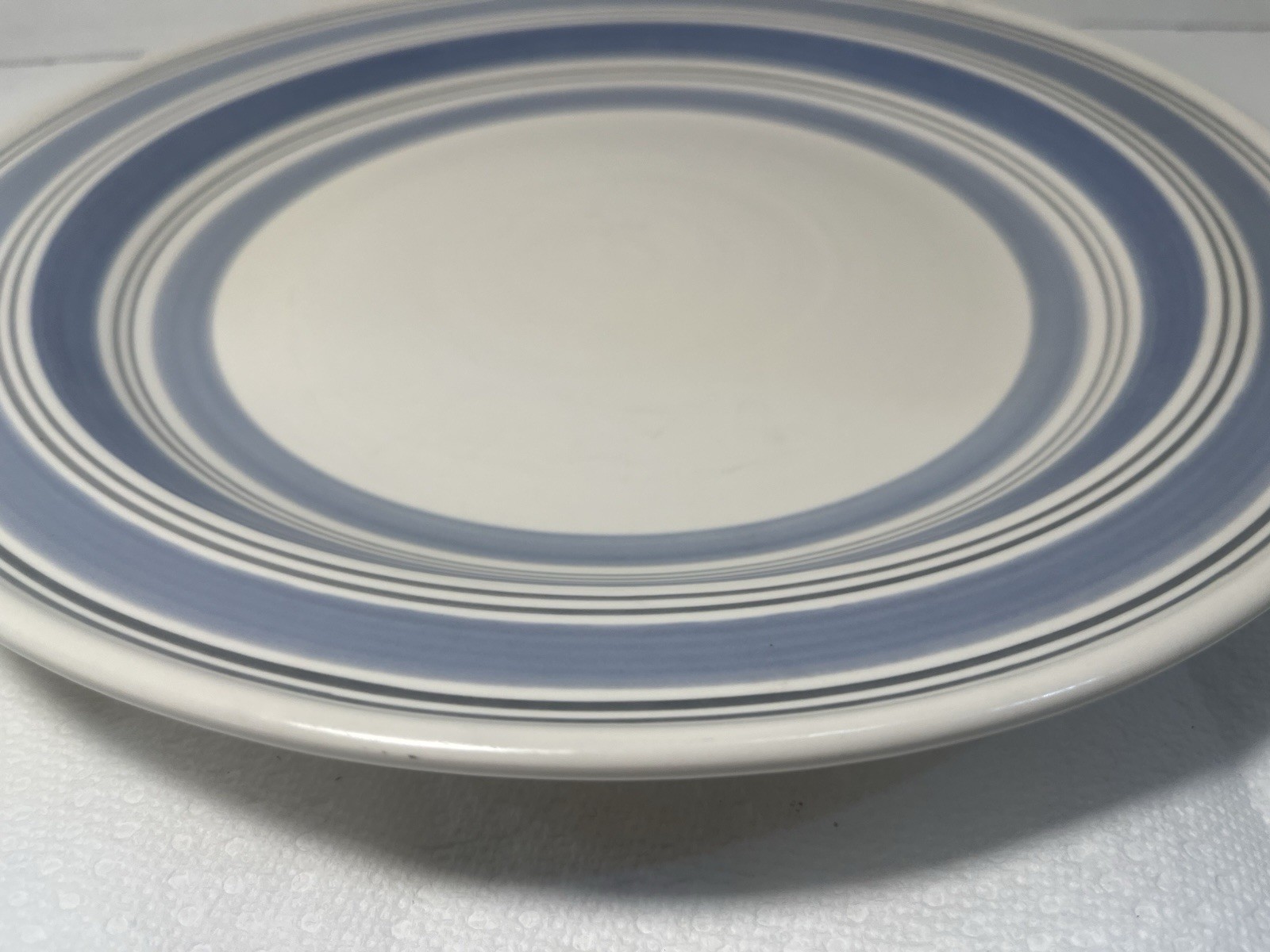 Pfaltzgraff Rio – Blue & White – 13″ Round Striped Serving Platter 3906
