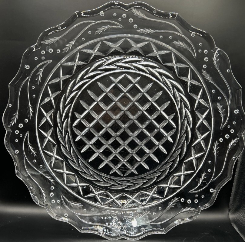 MARQUIS WATERFORD ROUND CAKE / SERVING PLATTER – LEAD CRYSTAL –NO Box