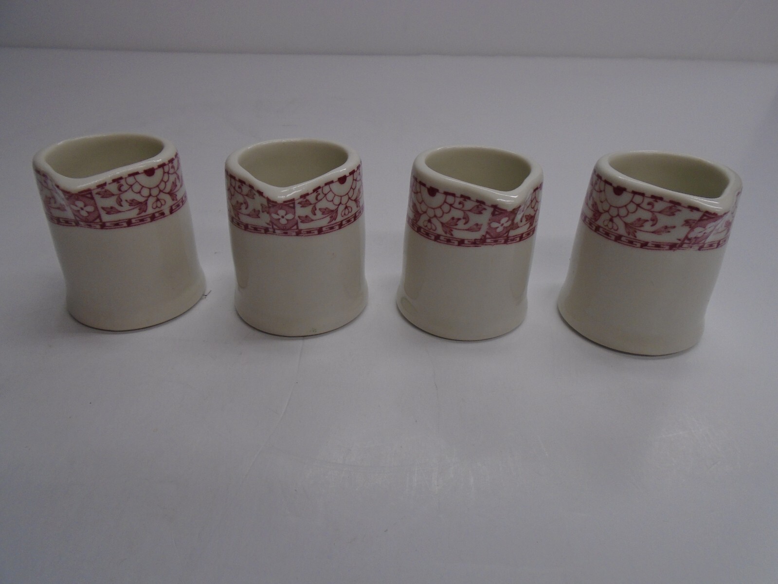 Vintage RARE 1948 “WARWICK” 2″ RESTAURANT CREAMERS – Matched set of (4) – NOS