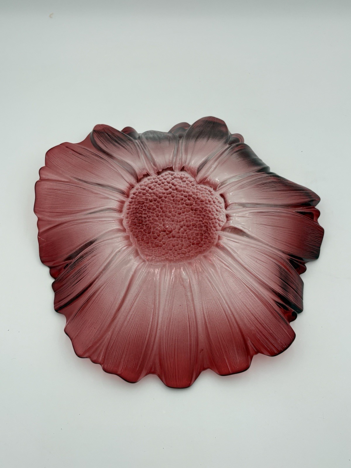 Fifth Avenue Venezia Red Glass Embossed Flower Shape Bowl Centerpiece
