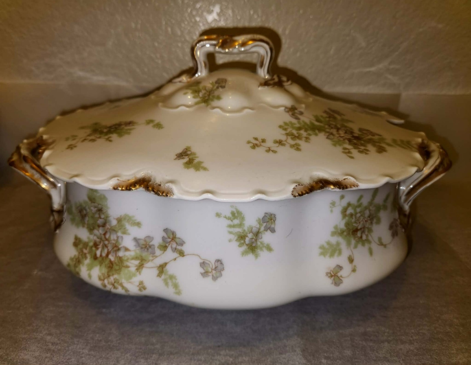 Haviland Limoges Montebello Covered Vegetable Dish France, 1890s Vintage Collect