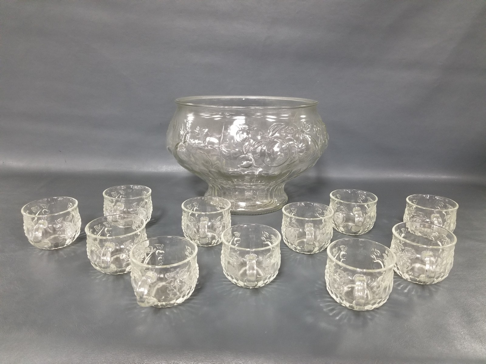 VTG 1950s Jeannette Glass Harvest Grape Punch Bowl + Cups Fruit in Original Box
