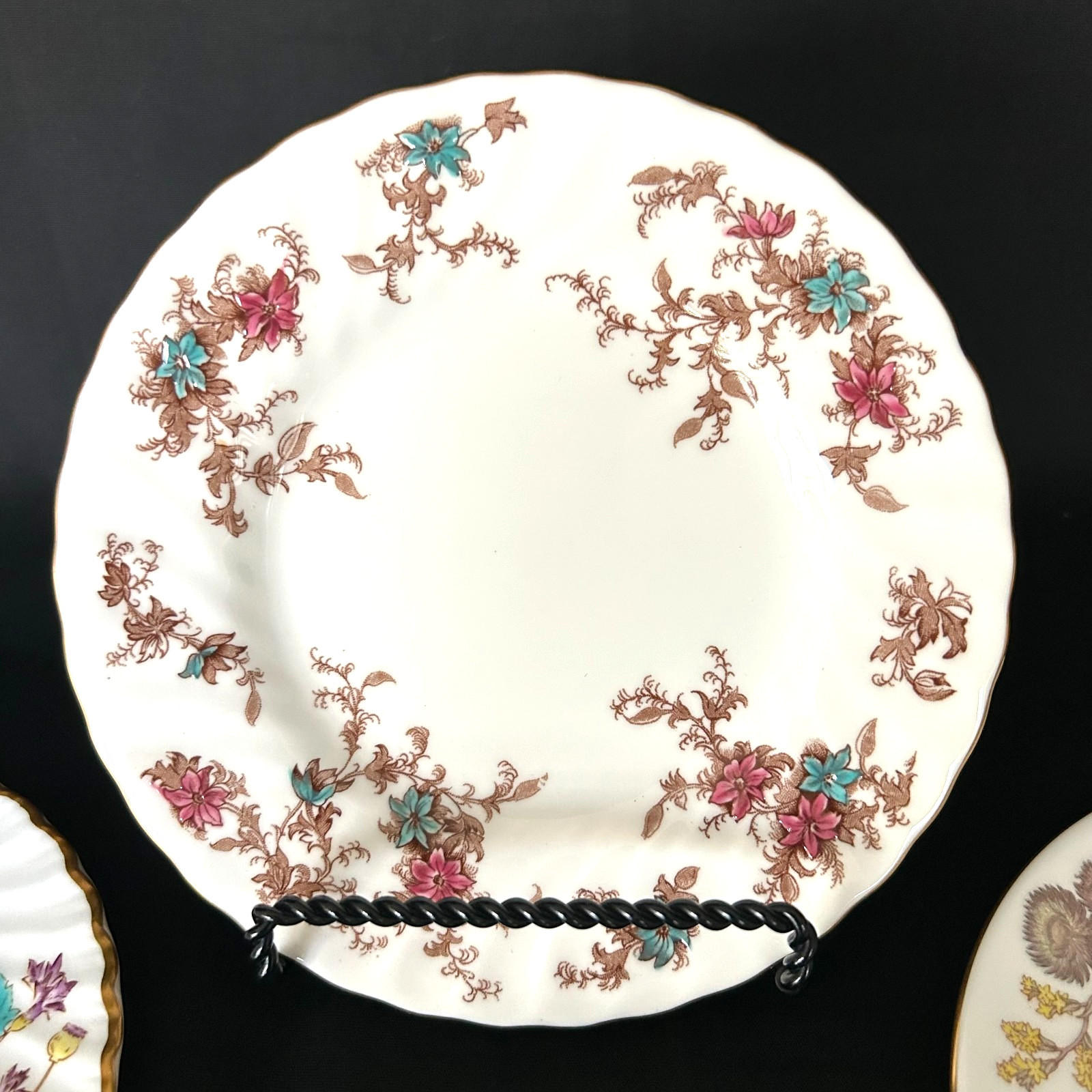 Vintage Mismatched Fine China Bread Dessert Party Plates – 4 Red Purple Florals