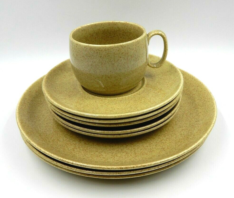 VINTAGE SET OF 9 PLATES, SAUCERS & TEACUP, CLOUDBURST GEORGE GREEN SPECKLEWARE