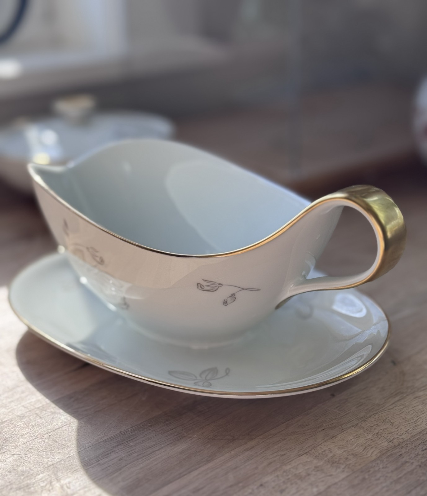 Heinrich H&C Bavaria Gravy Boat w Underplate + Covered Sugar Bowl Gold Trim Set