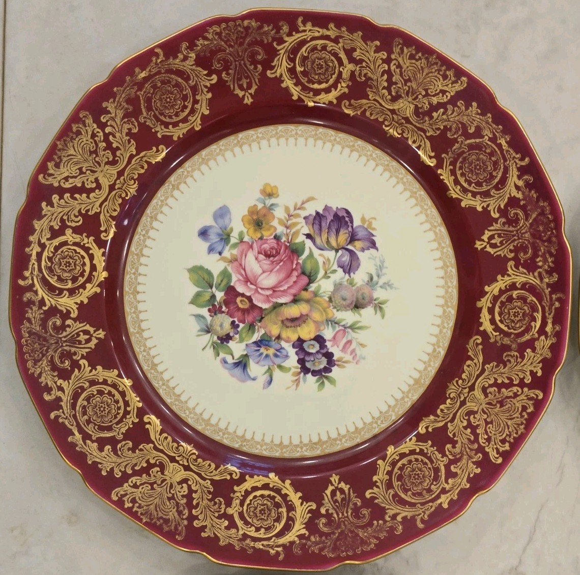 6 Rosenthal Ivory China 10.5″ Plates Maroon Gold Border Floral Center Scalloped