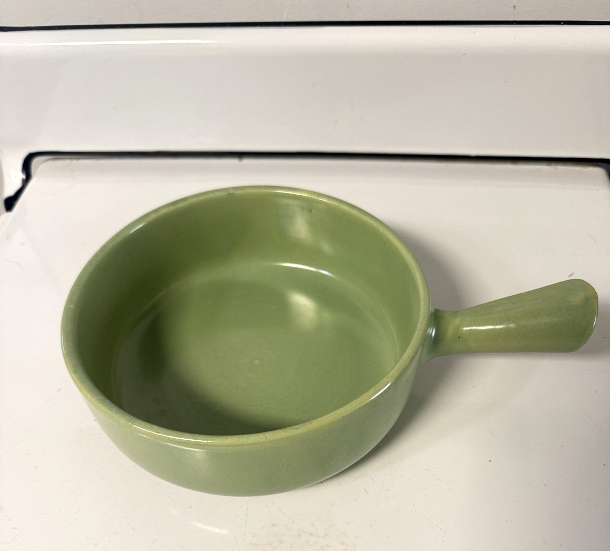 La Solana Solana Ware Sage Green Covered Casserole 4 cup capacity