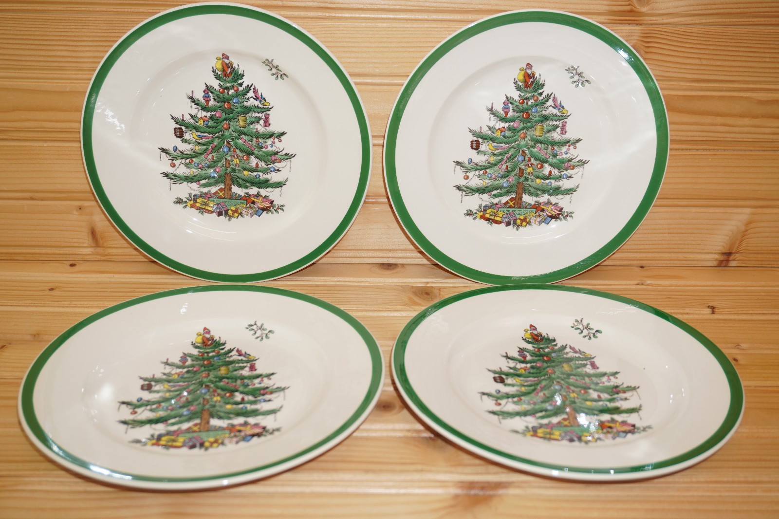 Spode Christmas Tree England Set of 4 Salad Plates, 7 3/4″ (#3-6-29-2026) (B1)