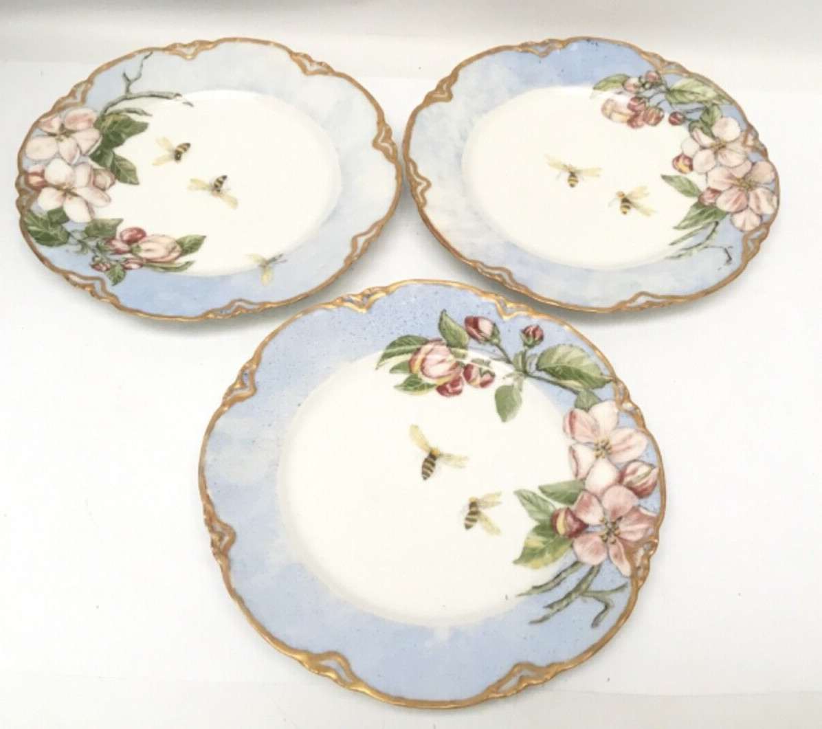 Set of 3 H&Co Haviland Limoges Bee And Flower Plates 8 1/2”