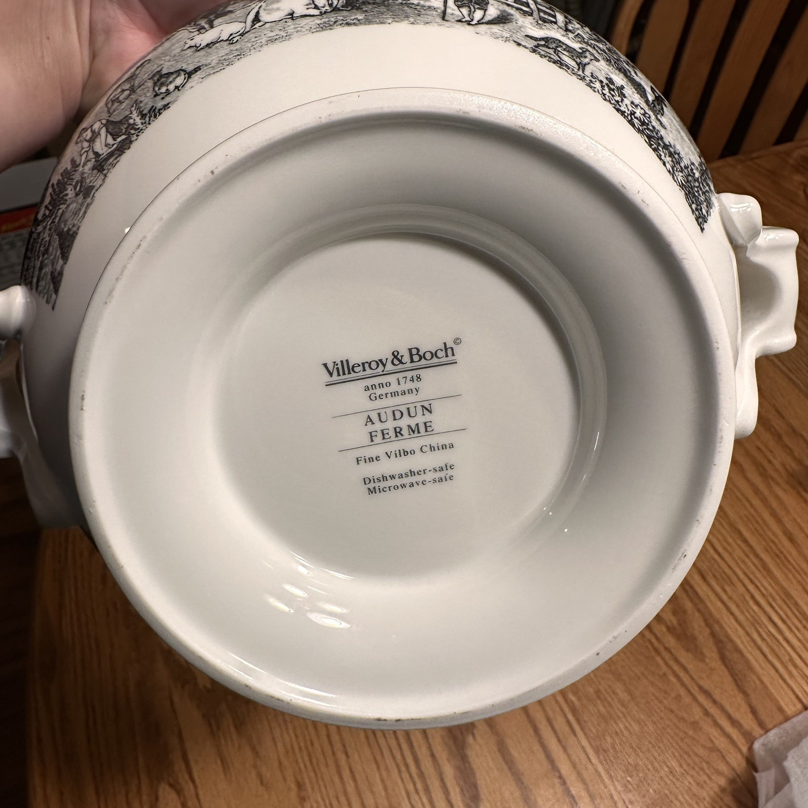 Villeroy & Boch Audun Ferme Covered Vegetable Bowl Tureen