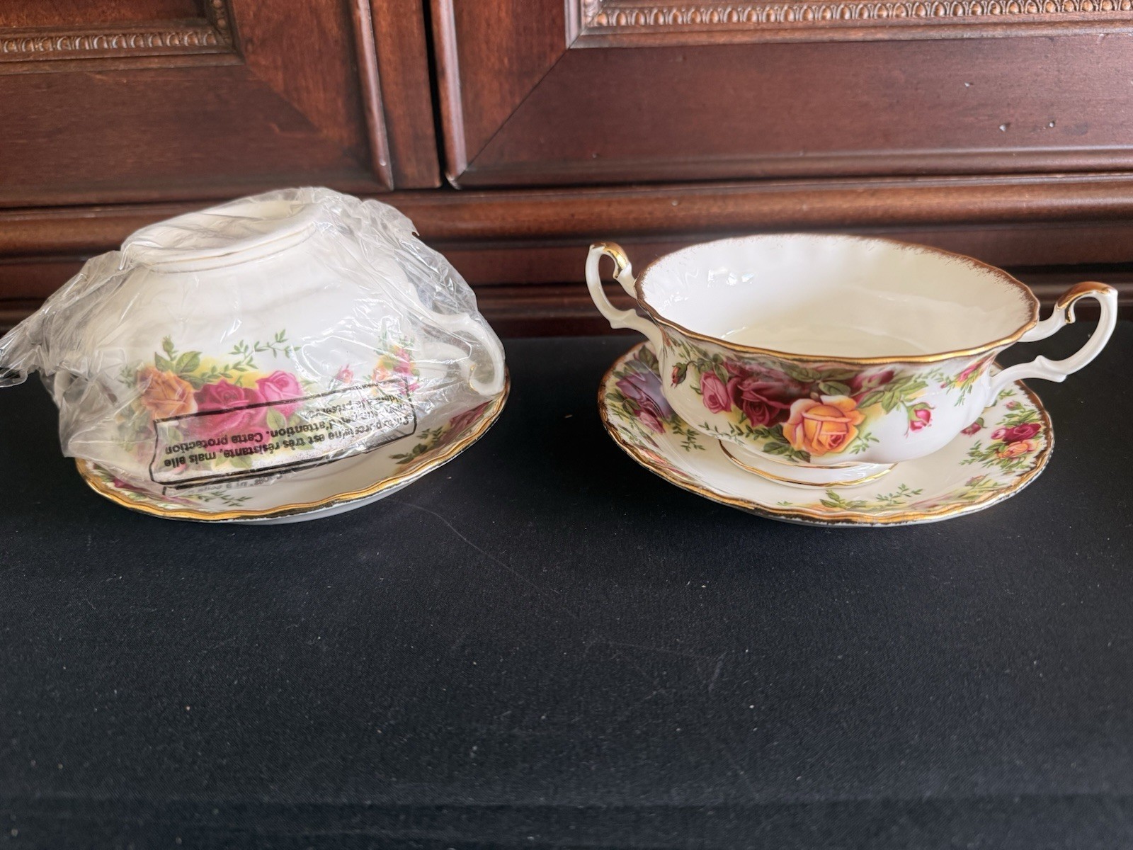 Old Country Roses Floral Tea Cup & Saucer Set White Pink Green Gold Trim 2-Pc