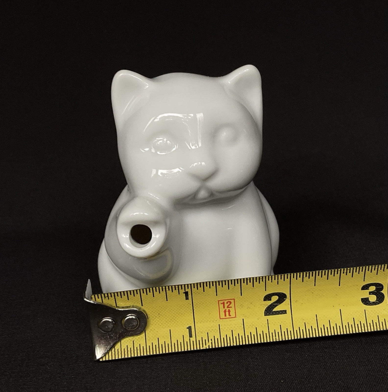 Porcelain Mini Cat Creamer Pitcher 3 Inches White Kitty HIC JAPAN Paw Spout