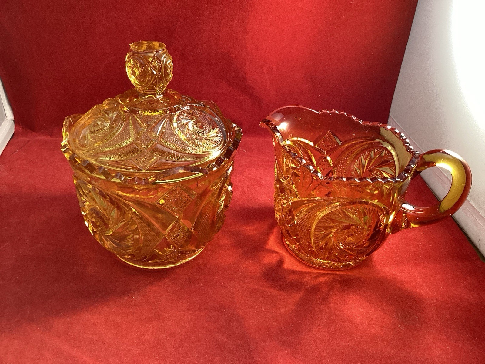 Classic Vintage Amber Pressed Glass Creamer And Covered Sugar Bowl Set Hot!