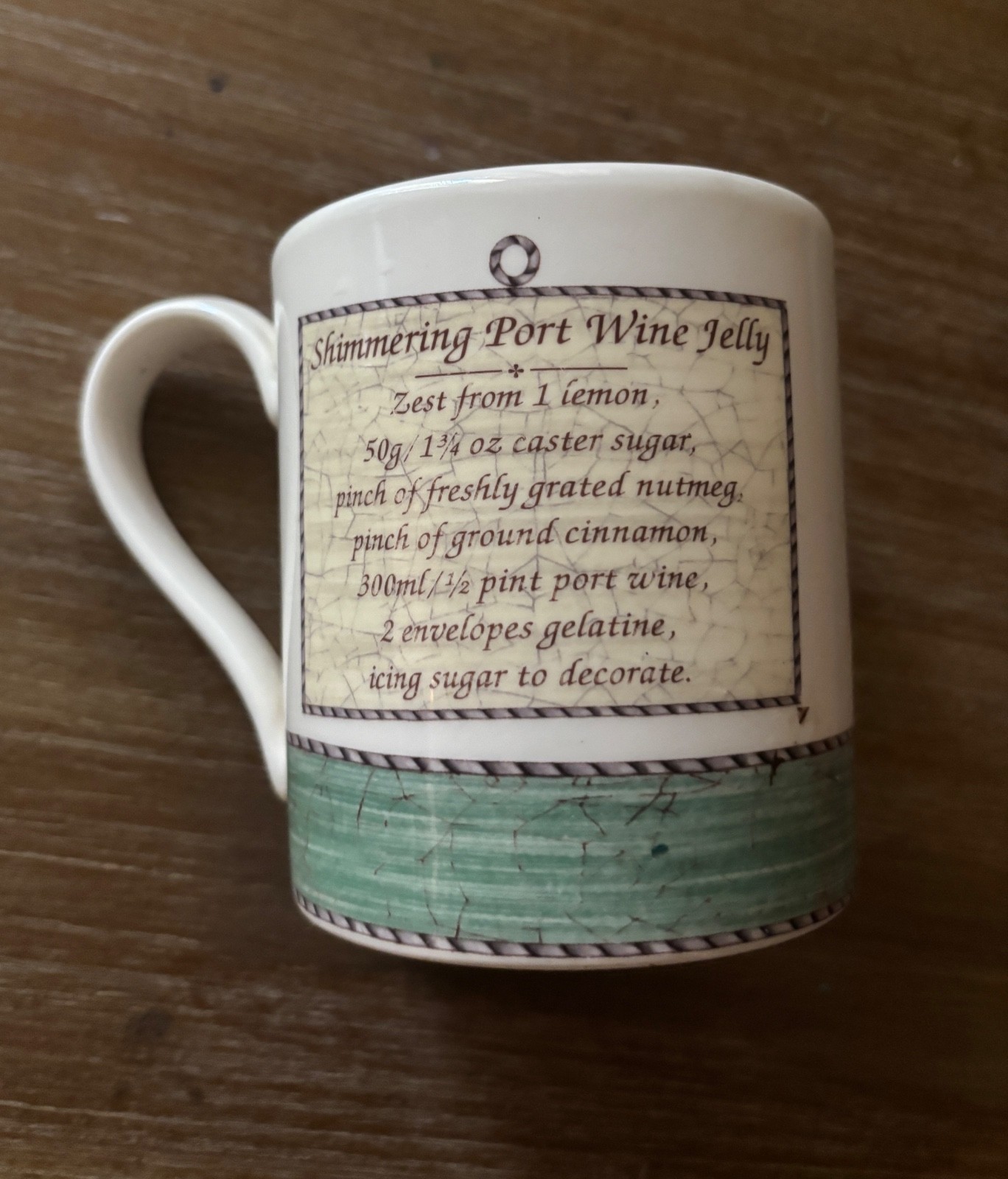 4 Wedgewood Sarah’s garden 16 oz coffee cups, one has chip look at photos