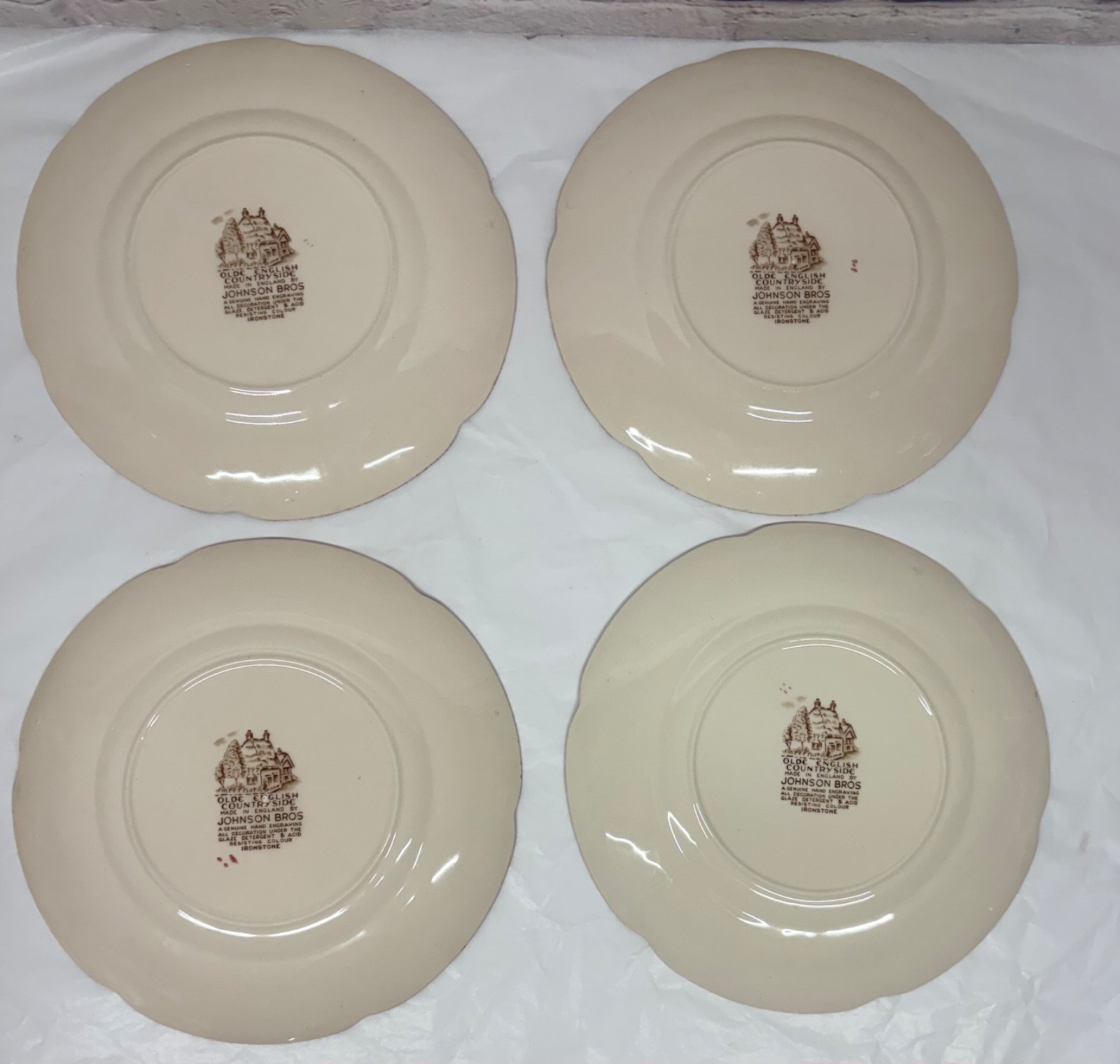 4 Johnson Brothers England Olde English Countryside Luncheon Plate Multicolor 9”