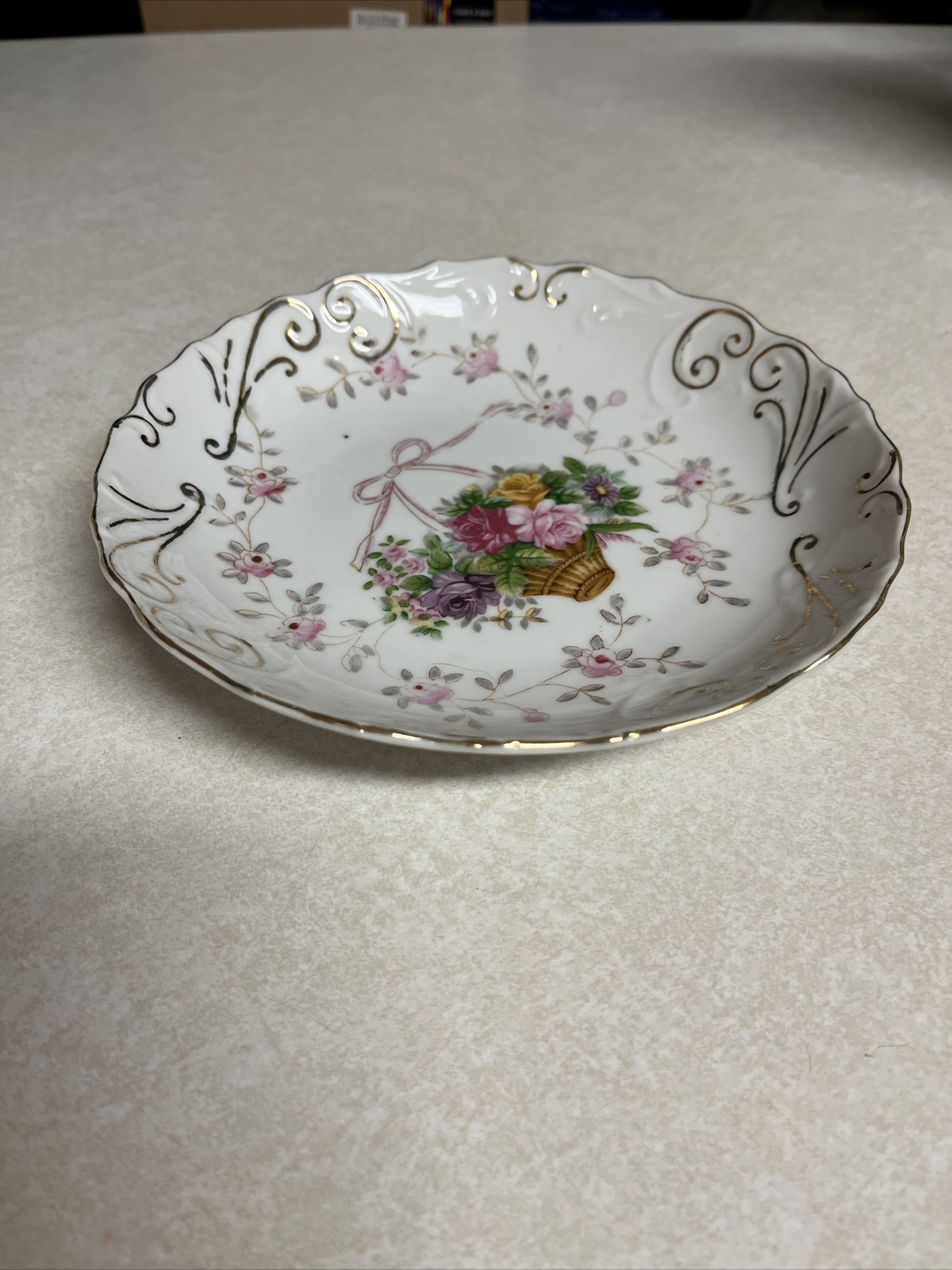Vintage Lipper and Mann Bristol Garden Scalloped Gold Trim Plate
